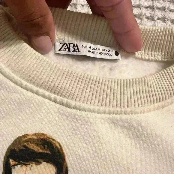 Beautiful and Warm Zara Sweatshirt Size M - Picture 6 of 6